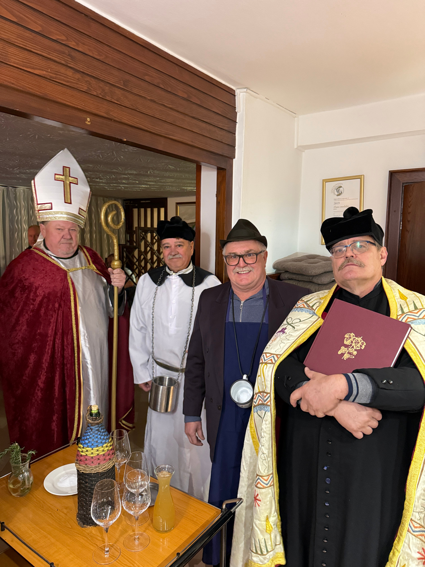Tradicionalni obisk z liki v kostumih